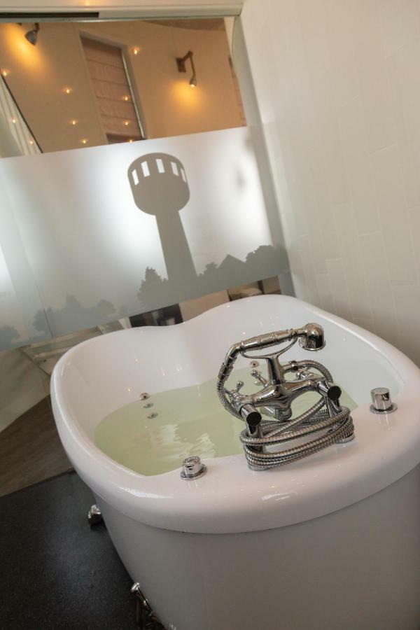 Watertorenhotel Nes Nes  Esterno foto